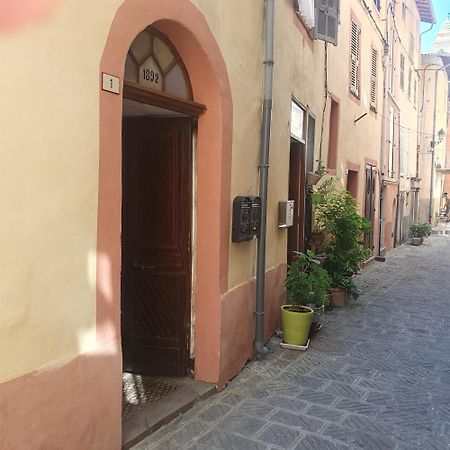 Baieta Chambre Rouge Moulinet  Oda fotoğraf